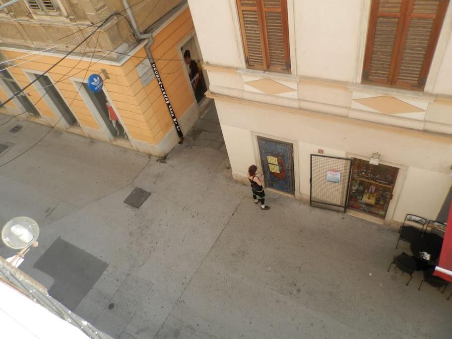 Vintage Pula Apartment Exterior photo